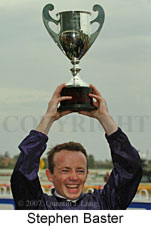 Stephen Baster & trophy (15361 bytes)