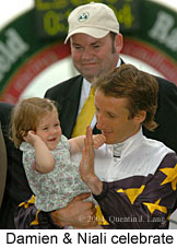 Damien Oliver & Niali (15104 bytes)