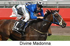 Divine Madonna (21625 bytes)