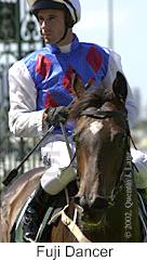 r1fujidancer3.jpg (10192 bytes)