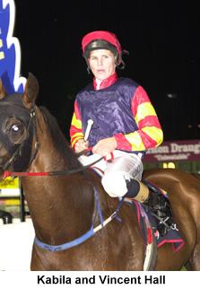 R7KabilaVHall.jpg (14621 bytes)